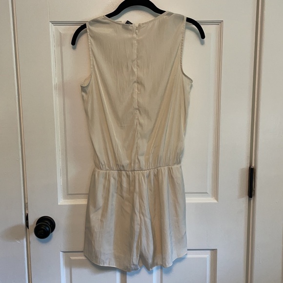 Gap Silky Romper - Picture 3 of 3